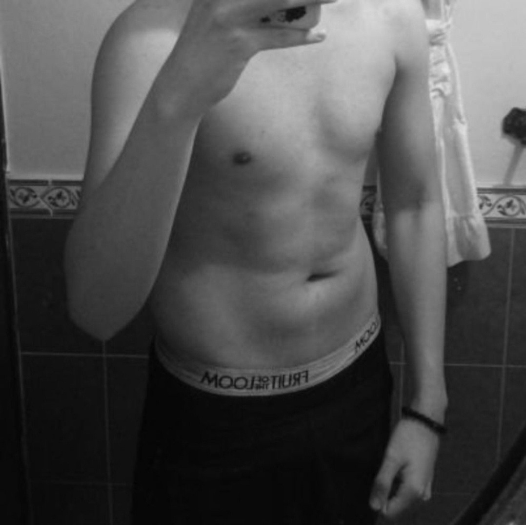 Profil de Ferhat, 24 ans, Rencontre Mature à Elrose