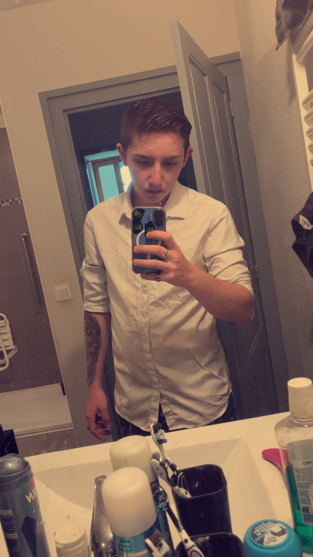 Profil de Luka, 18 ans, Rencontre Mature à Sainte-Lucie-de-Beauregard