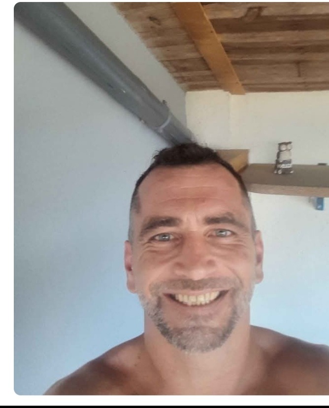 Profil de Dwayn, 44 ans, Rencontre Mature à Saint-Tite-des-Caps