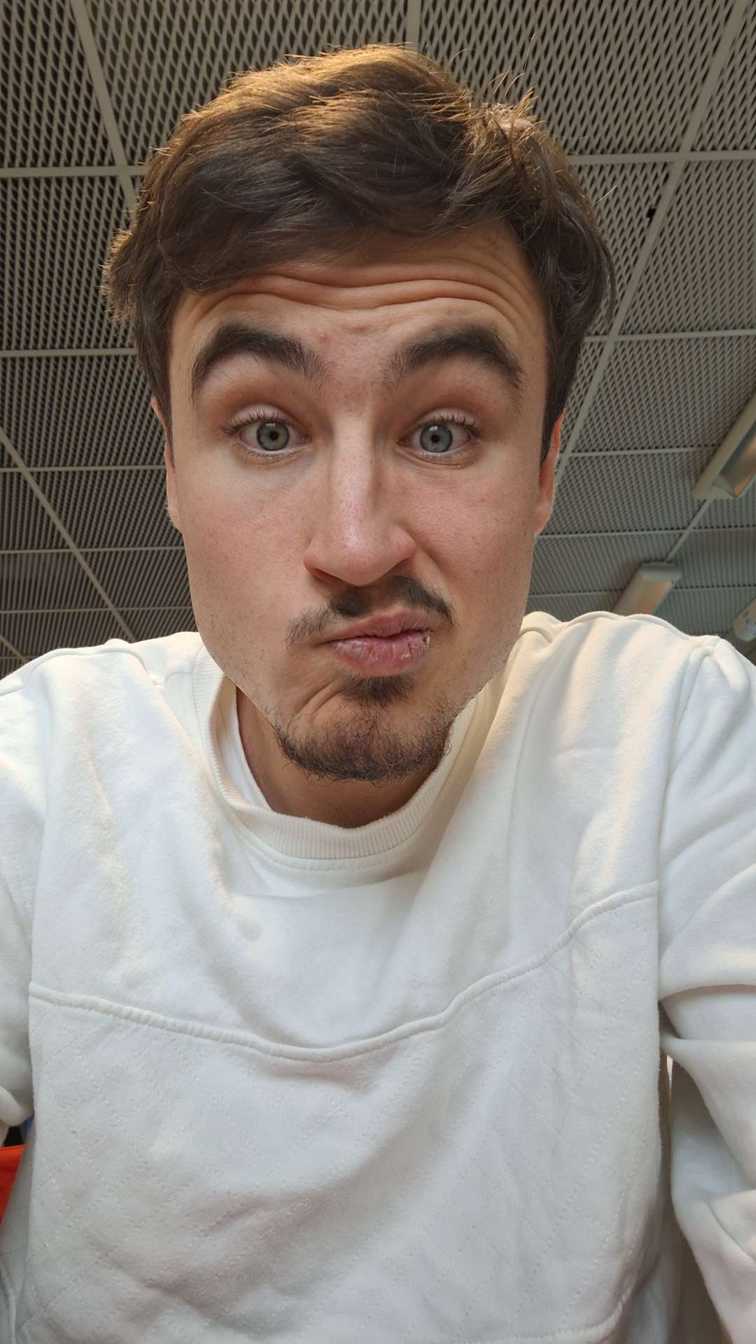 Profil de Valentino, 21 ans, Rencontre Mature à Lebret