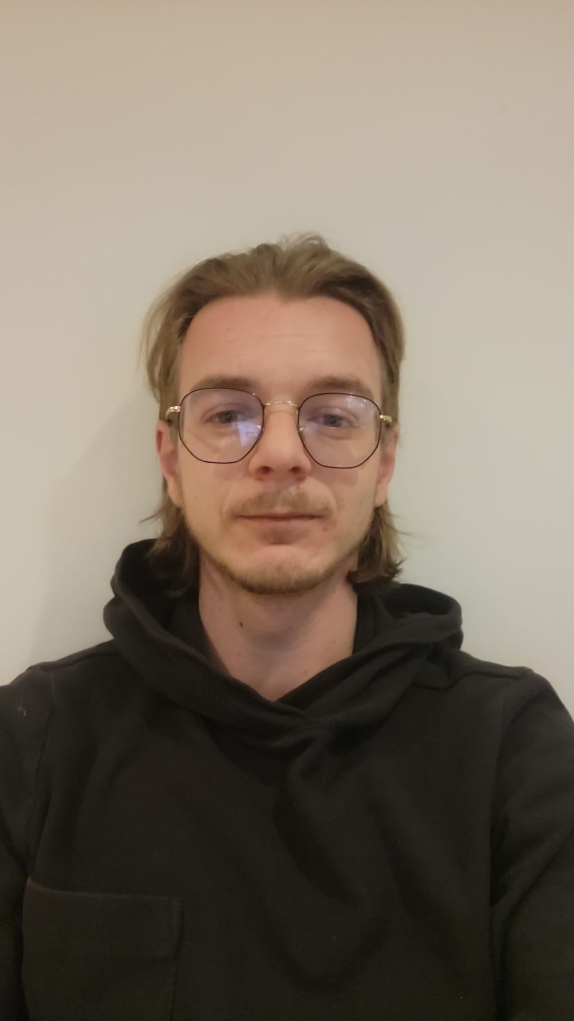 Profil de Souhel, 28 ans, Rencontre Mature à Saint-Hugues