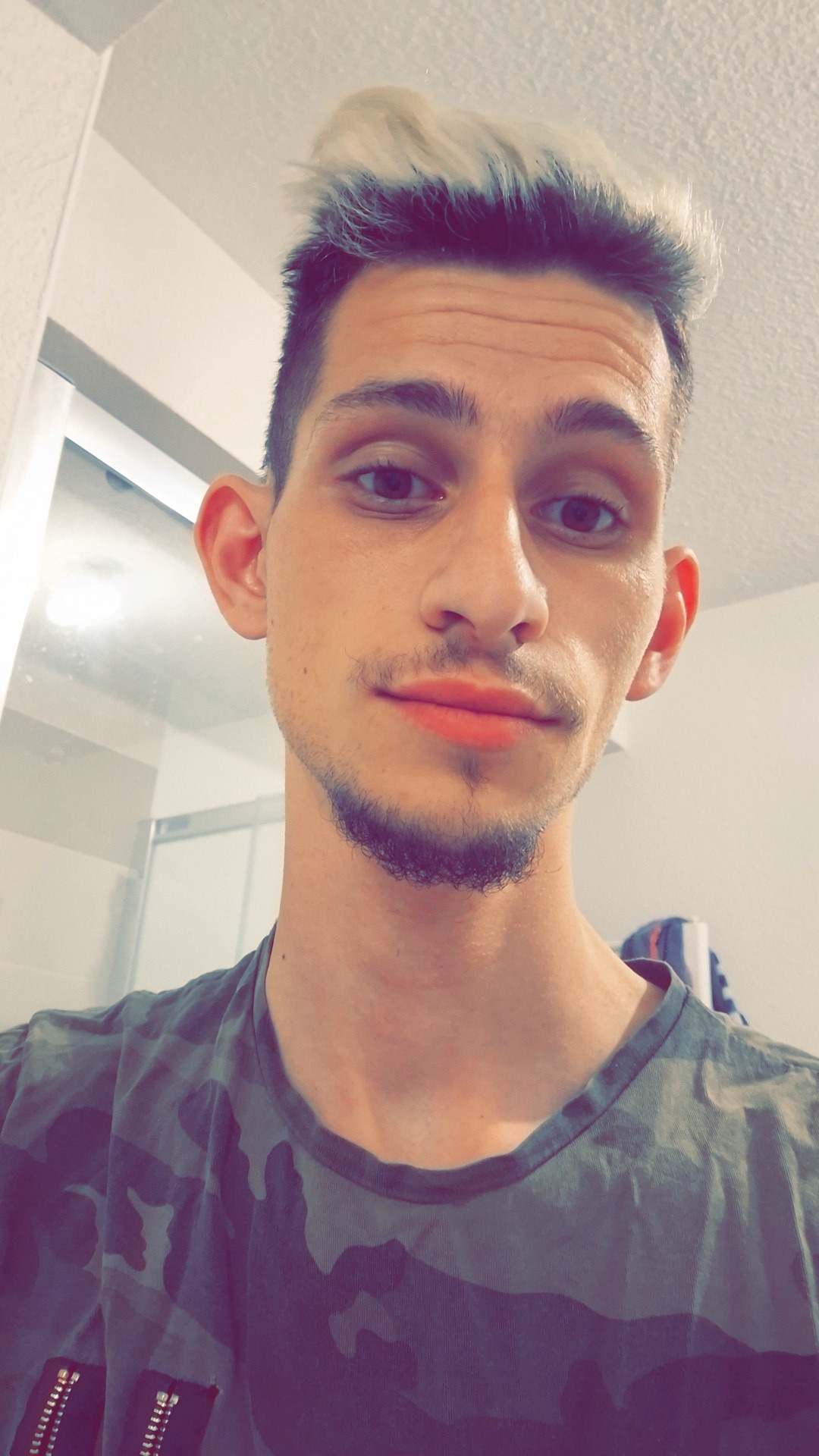 Profil de Juluan, 24 ans, Rencontre Mature à Notre-Dame-Auxiliatrice-de-Buckland