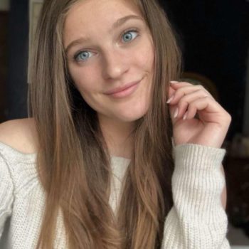 Profil de Azziza, 26 ans, Rencontre Mature à Fort Liard