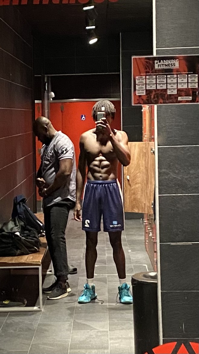 Profil de Nolann, 25 ans, Rencontre Mature à Glenburnie-Birchy Head-Shoal Brook