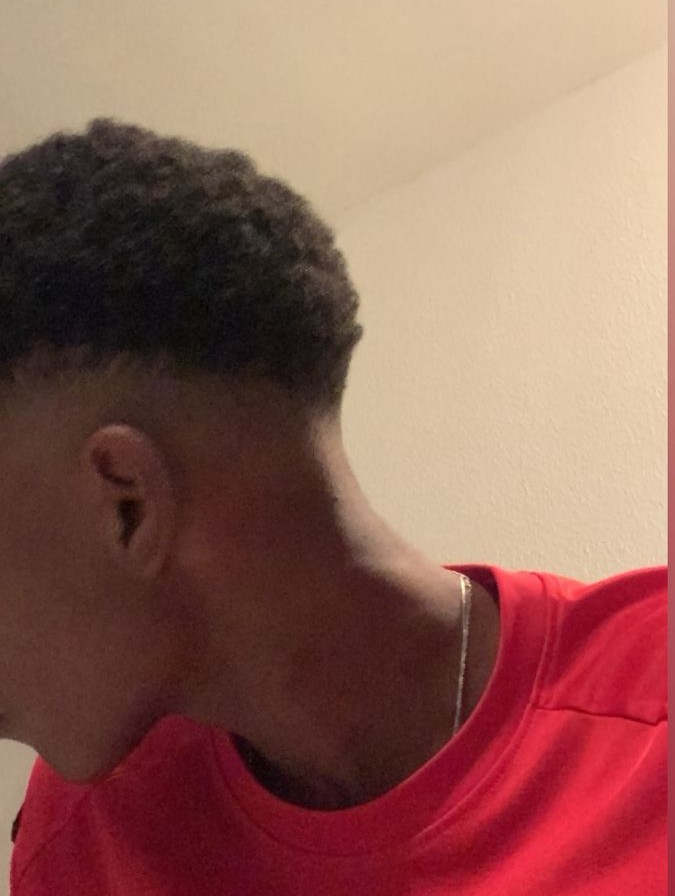 Profil de Andrej, 22 ans, Rencontre Mature à Saint-Zénon-du-Lac-Humqui