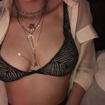 Profil de Baya, 33 ans, Rencontre Mature à Goose Cove East