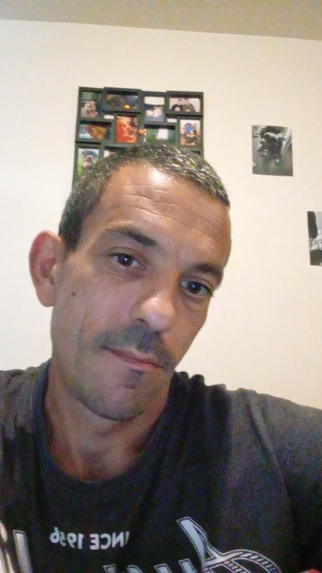 Profil de Mladen, 38 ans, Rencontre Mature à Saint-Félicien
