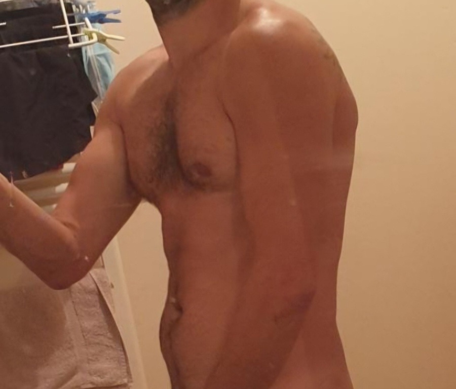 Profil de Hosni, 45 ans, Rencontre Mature à Port au Port East