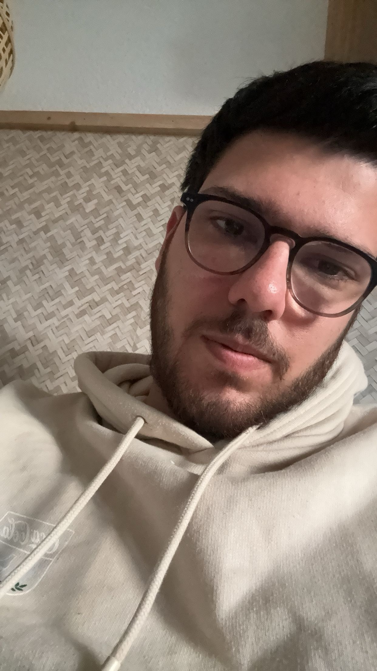 Profil de Leonin, 23 ans, Rencontre Mature à Courcelles