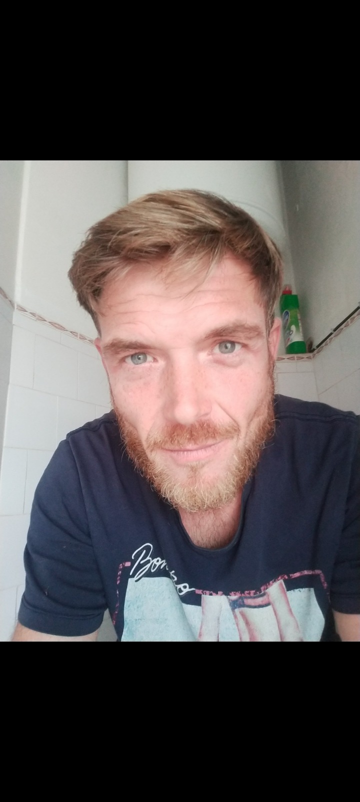 Profil de Ivano, 35 ans, Rencontre Mature à Saint-Venant-de-Paquette