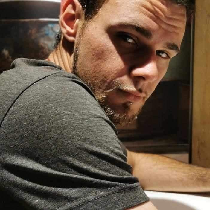 Profil de Cosmin, 34 ans, Rencontre Mature à Roquemaure