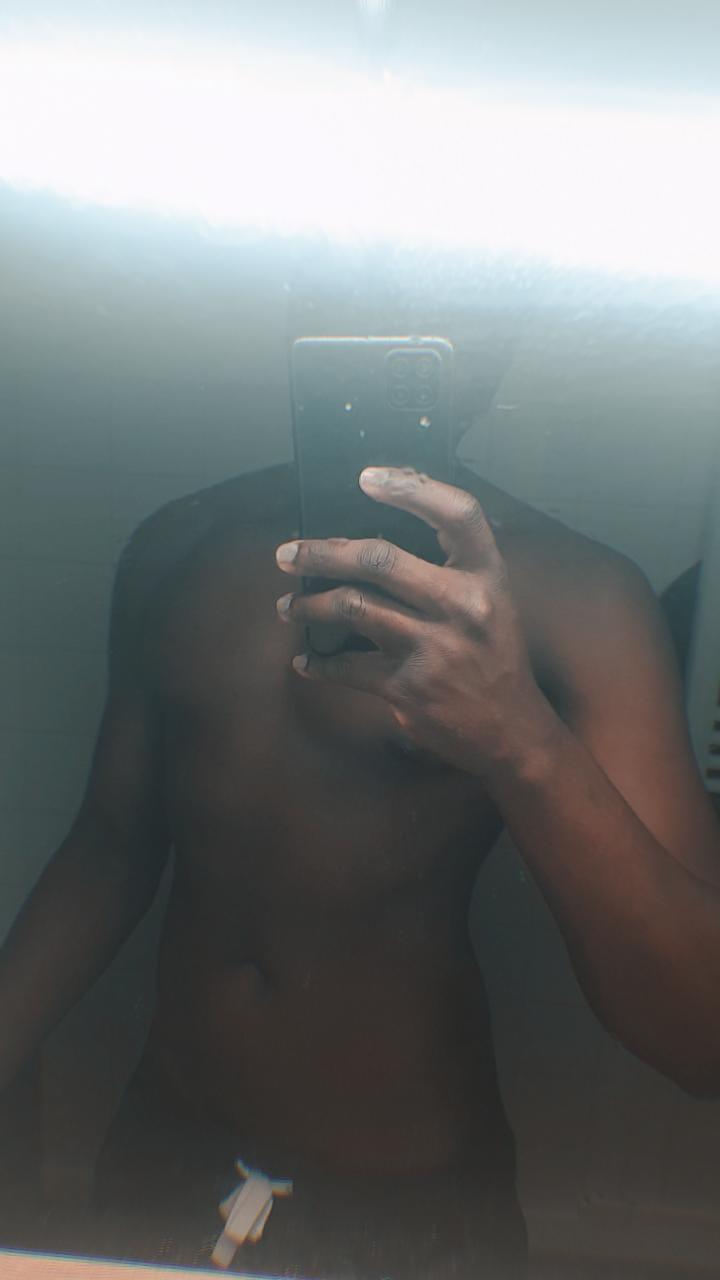 Profil de Jemil, 19 ans, Rencontre Mature à Hinton