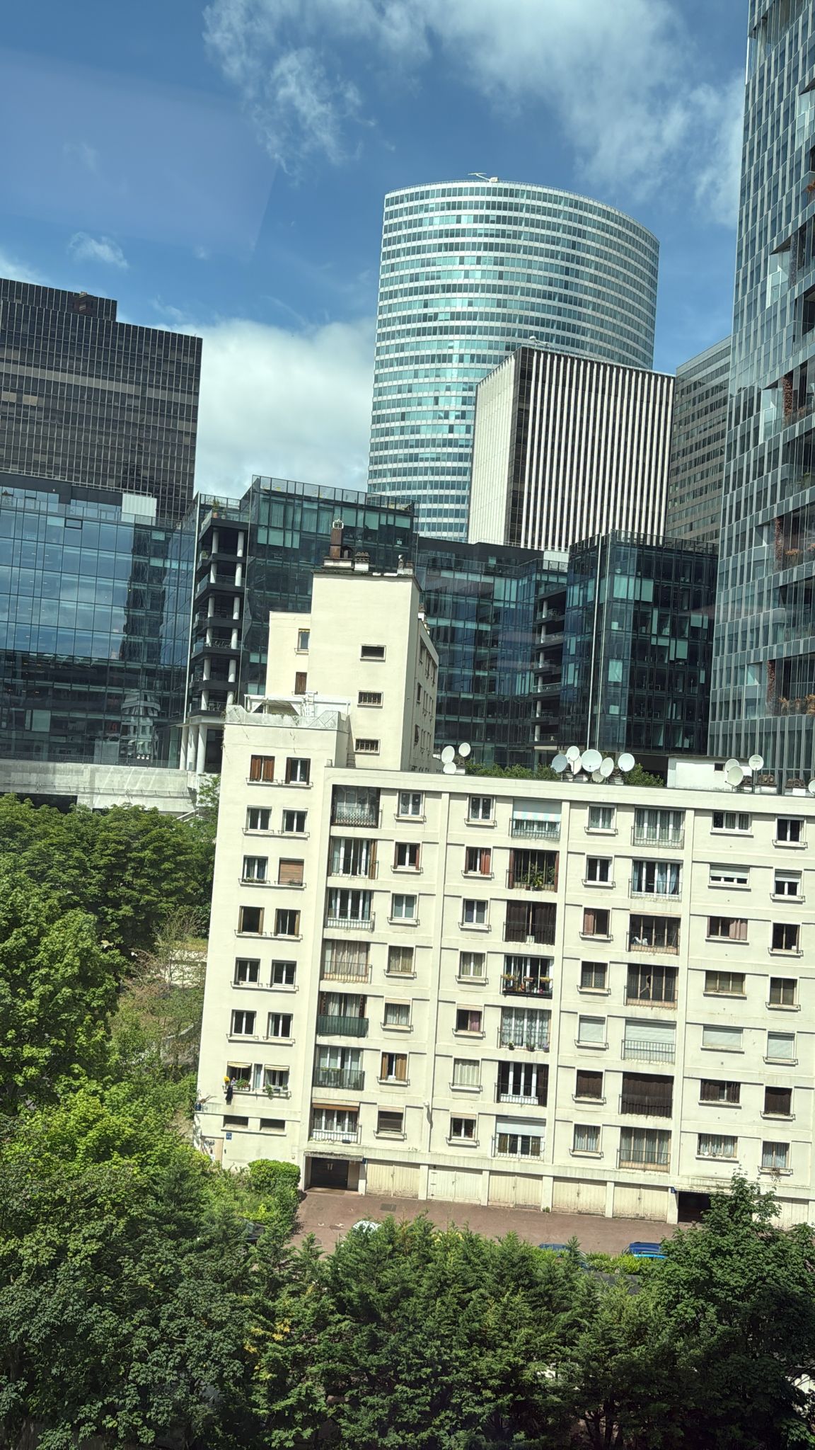 Profil de Victor-manuel, 23 ans, Rencontre Mature à Trochu