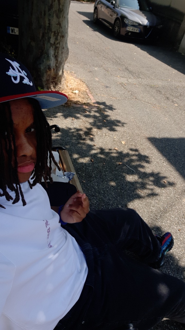 Profil de Enes, 19 ans, Rencontre Mature à Burstall