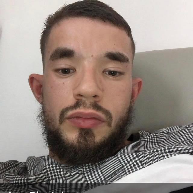 Profil de Giordano, 26 ans, Rencontre Mature à Burstall