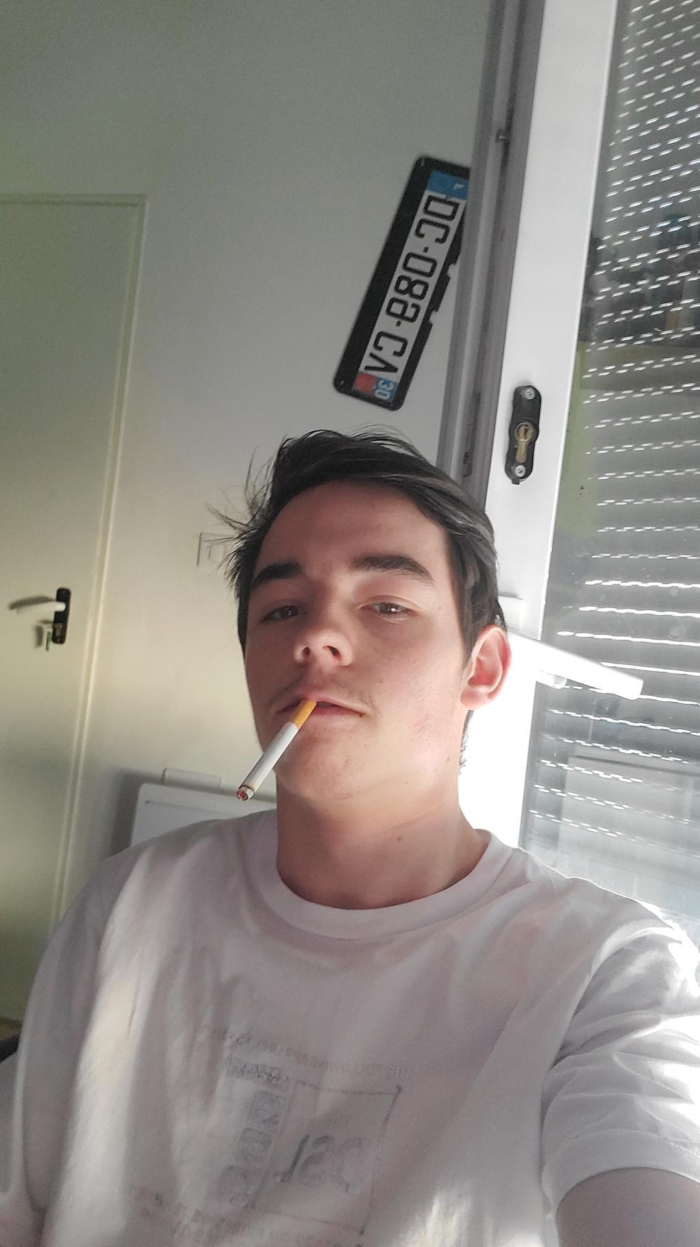 Profil de Socrate, 22 ans, Rencontre Mature à Vallée-Jonction